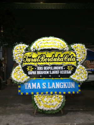Papan Bunga Duka di Tikung